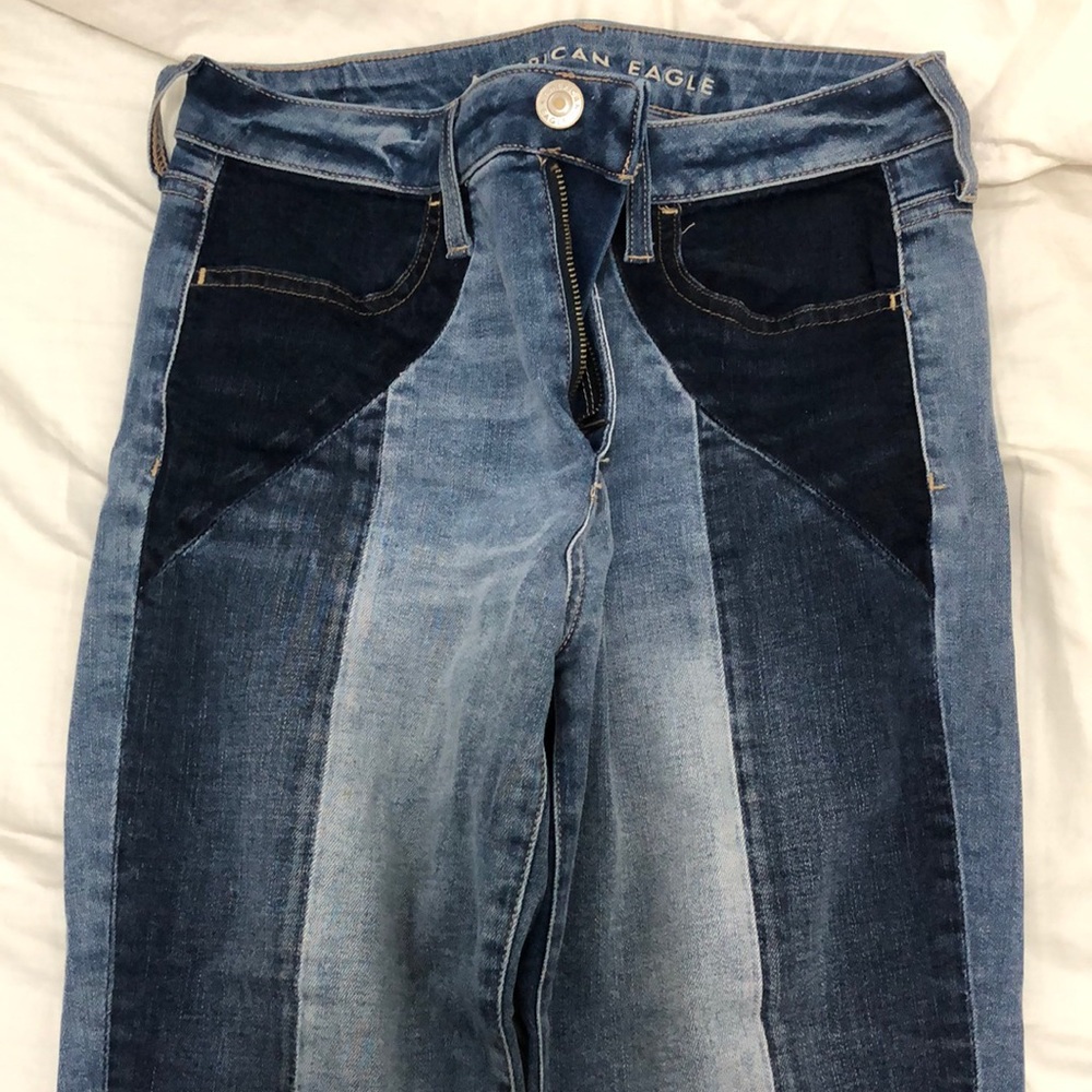 Vertical striped - patched jean. Dark/medium wash.